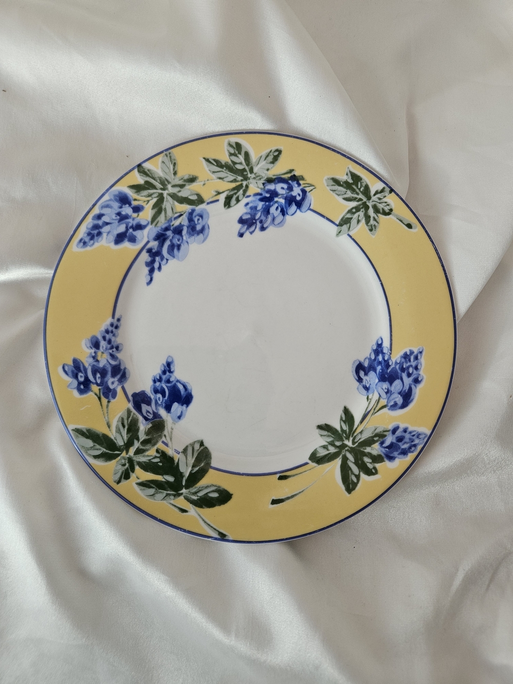 Gibson Everyday China "Texas Bluebonnet" Salad Plate, Yellow & Blue Vintage 2001
